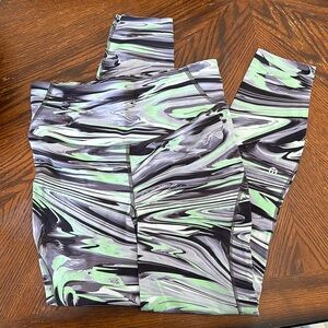 *rare* Lululemon marbled legging size 6